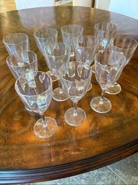 NWOT Clear Acrylic Stemmed Wine Glasses - Set of 11